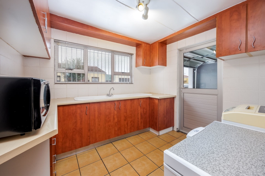 3 Bedroom Property for Sale in Silversands Western Cape